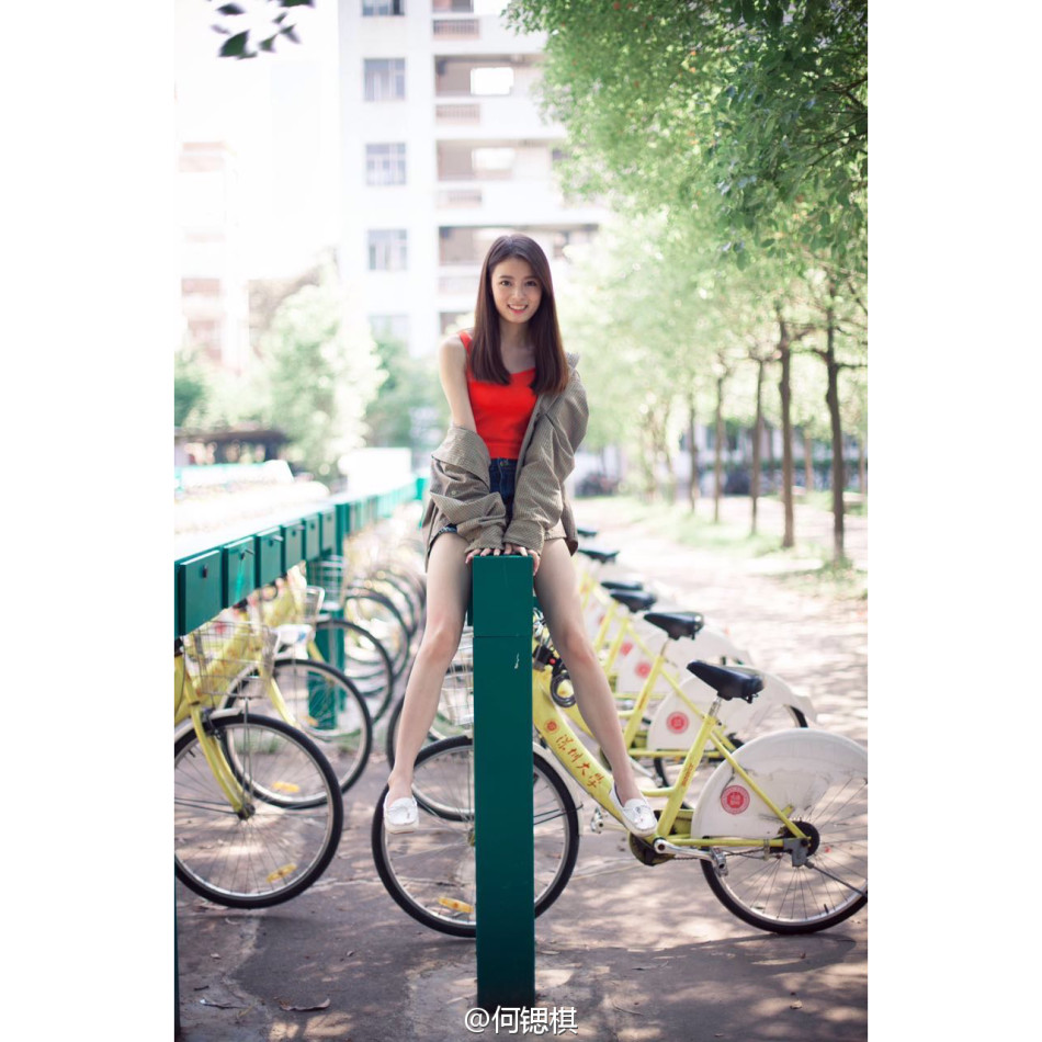 最美学霸姐妹花晒合照 嘟嘴卖萌惹人爱