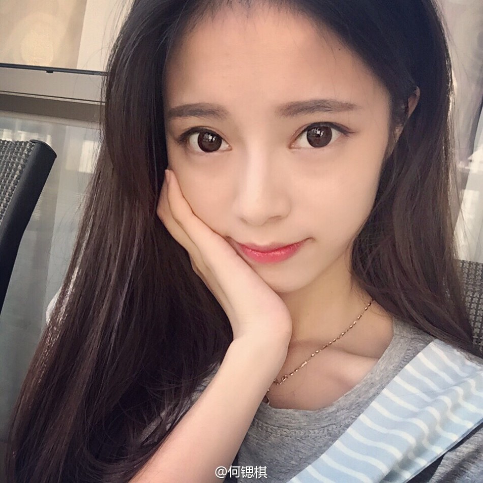 最美学霸姐妹花晒合照 嘟嘴卖萌惹人爱