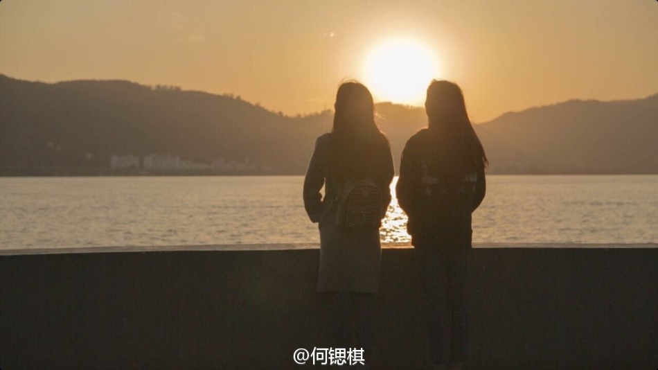 最美学霸姐妹花晒合照 嘟嘴卖萌惹人爱