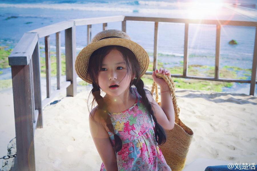 中国一番可愛い美少女 劉楚恬ちゃんの 海のレジャー 中国網 日本語