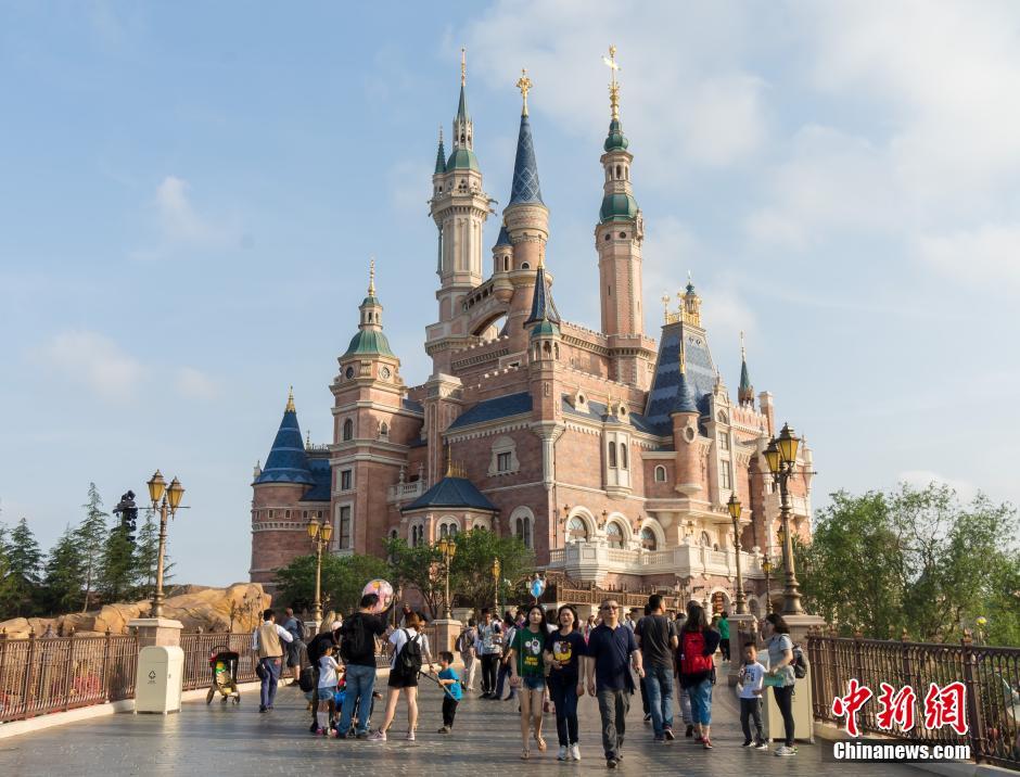 6月5日、上海ディズニーランドの建設がほぼ完了し、試験運営段階に入った。