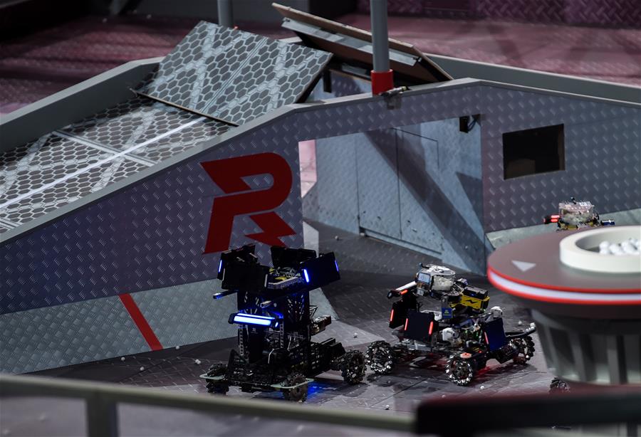 （科技）（3）电子科技大学战队蝉联全国大学生机器人大赛总决赛冠军