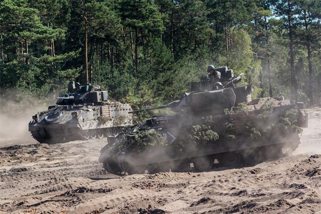 ポーランドと米国の合同演習　米ロ製兵器が大乱闘