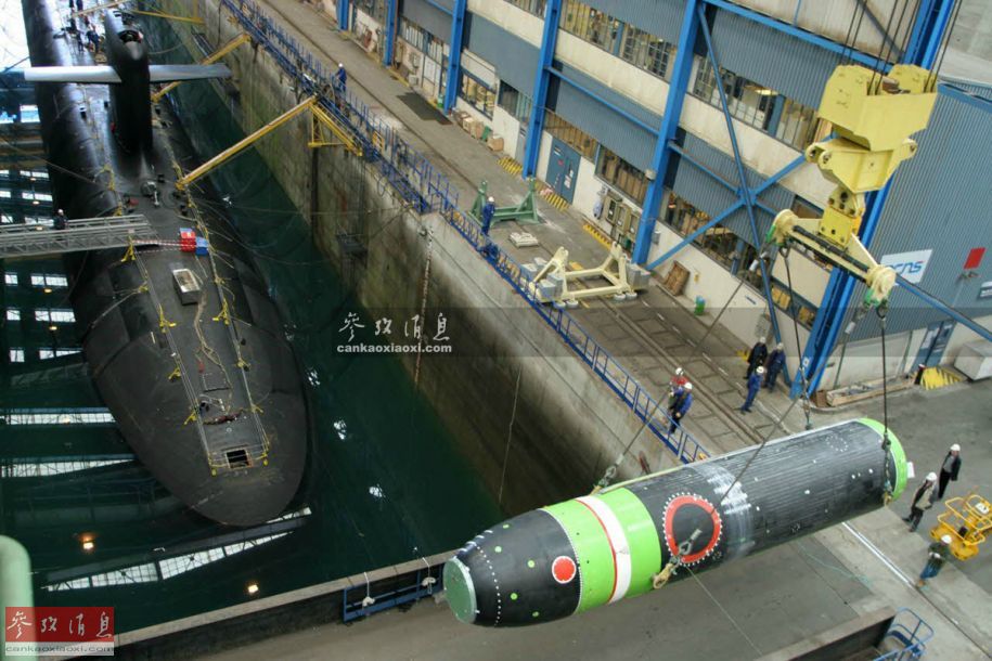 仏攻撃型原潜、160発の核弾頭を搭載可能