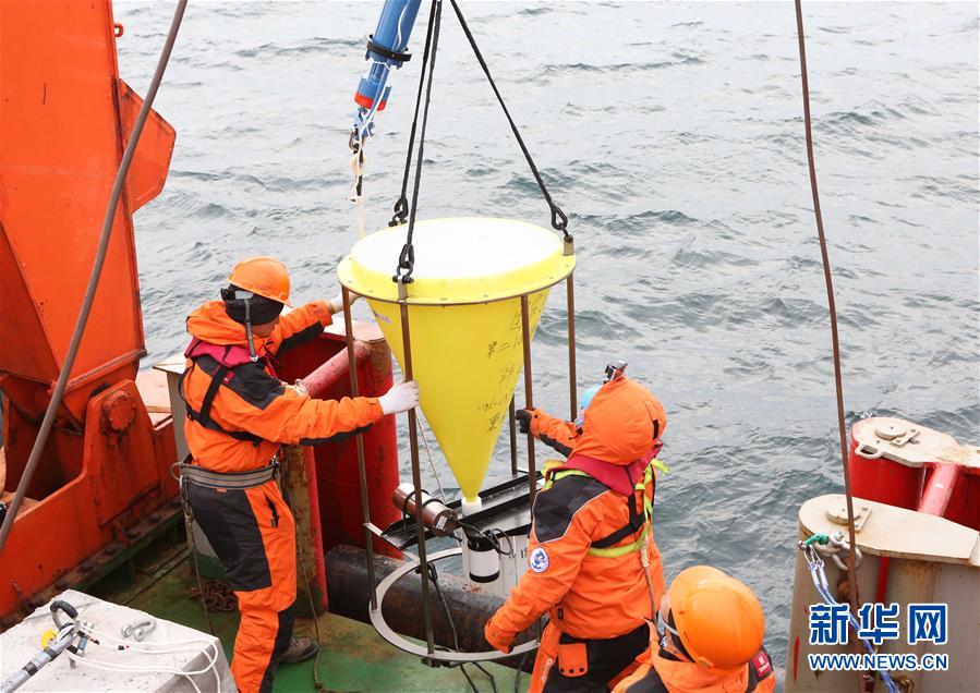 中国南極科学観測隊、観測ブイの設置・回収に成功