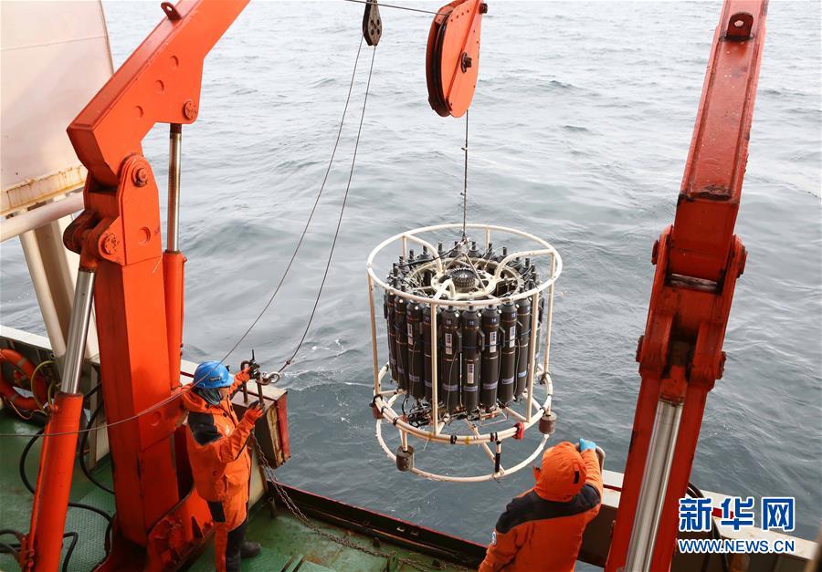 中国南極科学観測隊、観測ブイの設置・回収に成功