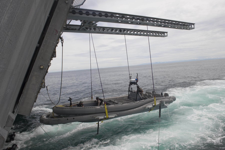 米海軍の沿海域戦闘艦、南中国海で合同演習