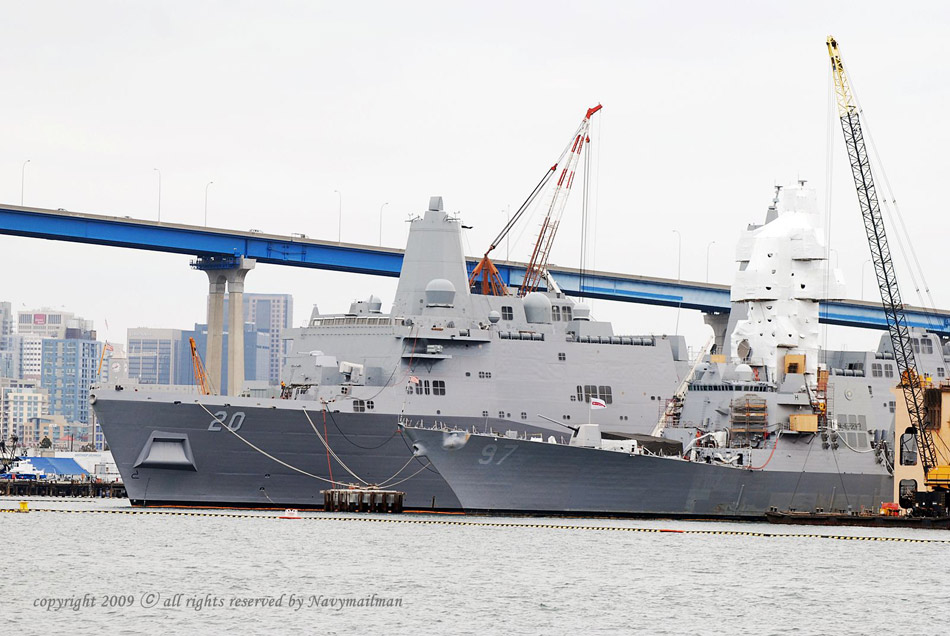 米軍最新鋭のドック型揚陸艦、南中国海に到着