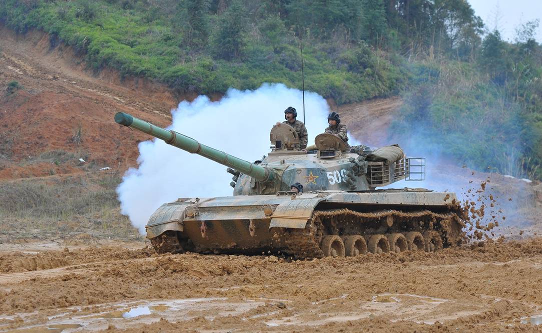 96式戦車 泥沼を果敢に前進 中国網 日本語