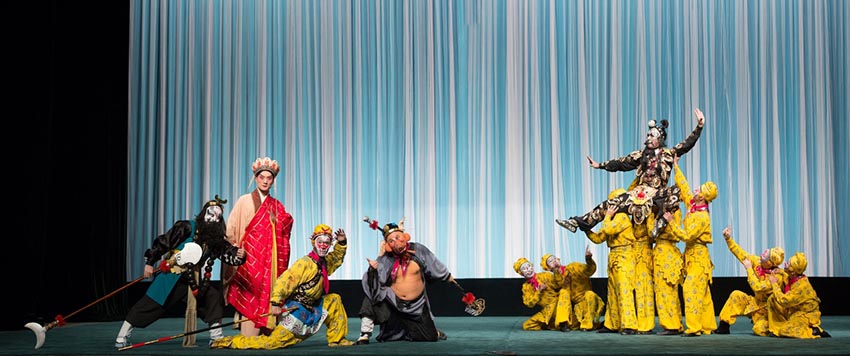 中国京劇代表団が訪日公演　各地で感動の声