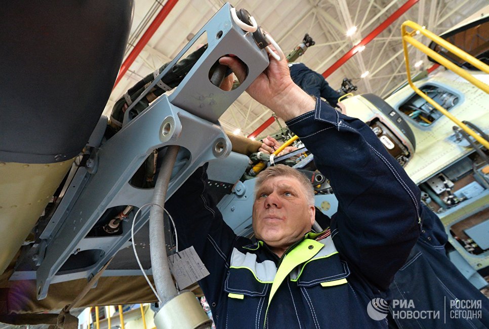 ロシア攻撃ヘリ「アリガートル」、工場での「孵化」の様子