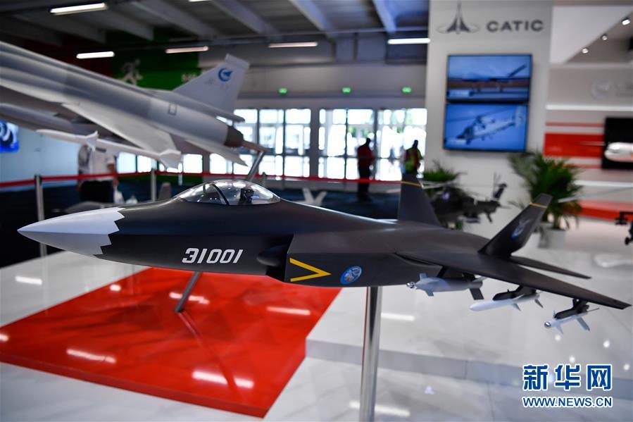 第4世代多用途ステルス戦闘機、「鶻鷹」がパリ航空ショーに登場