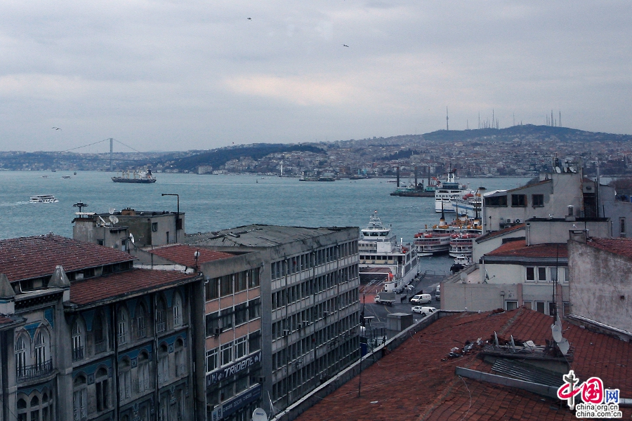 藍色のトルコ（一）、金角湾のディープブルー