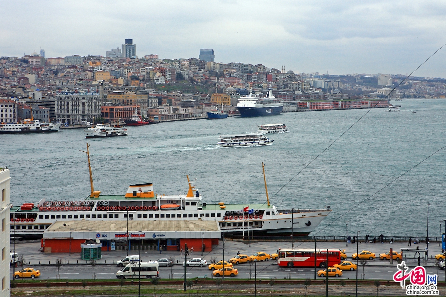 藍色のトルコ（一）、金角湾のディープブルー