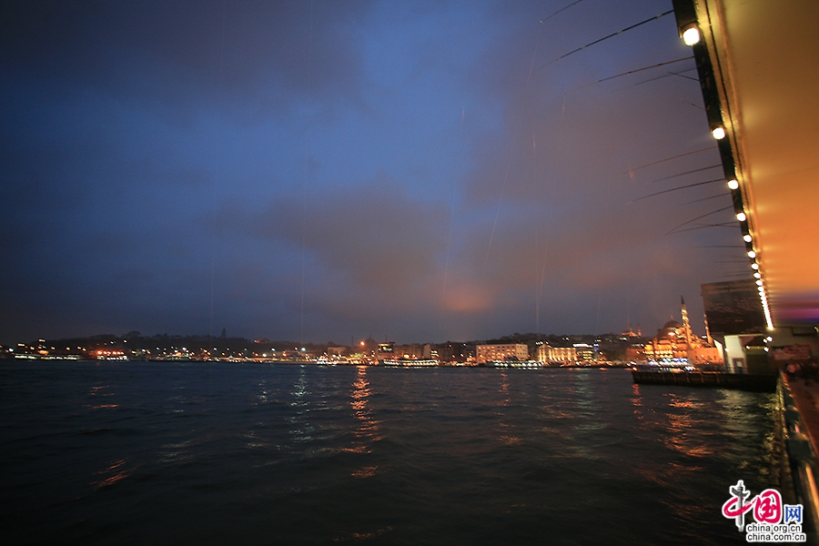 藍色のトルコ（一）、金角湾のディープブルー