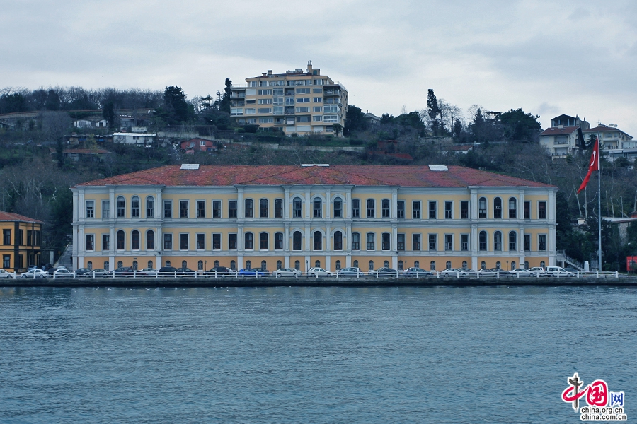 藍色のトルコ（二）、ボスポラス海峡で風に耳を傾ける