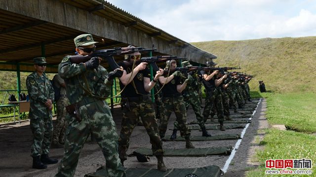 中国とベラルーシ、テロ対策合同訓練を激写