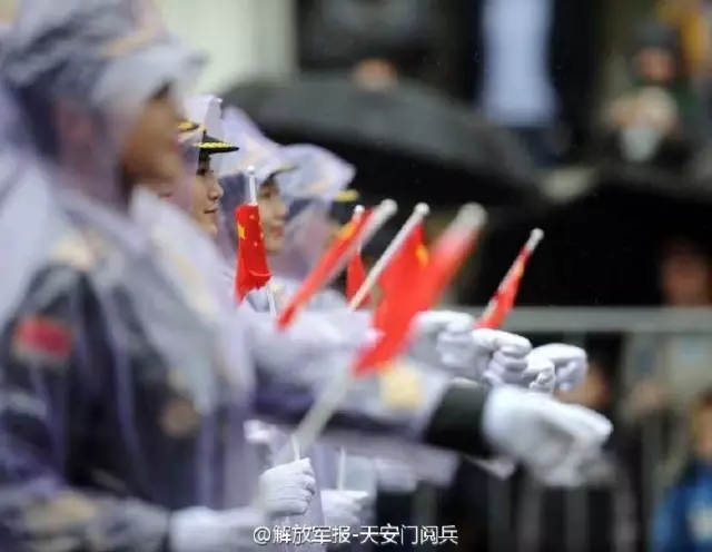 走近中国人民解放军三军仪仗队女队员