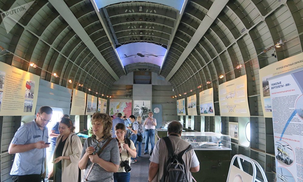 ロシア最強のヘリ、工場内の様子は？