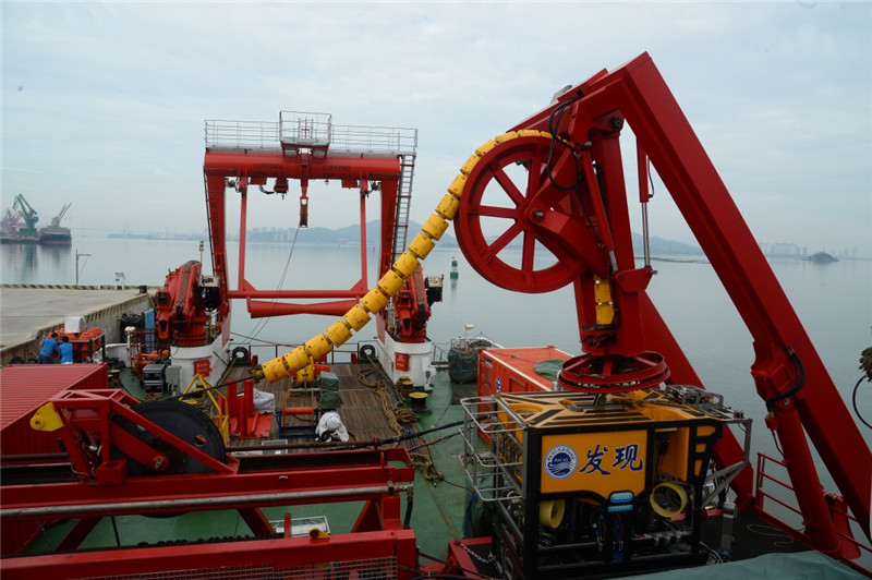 総合科学調査船「科学号」、南中国海の総合観測に向け出港