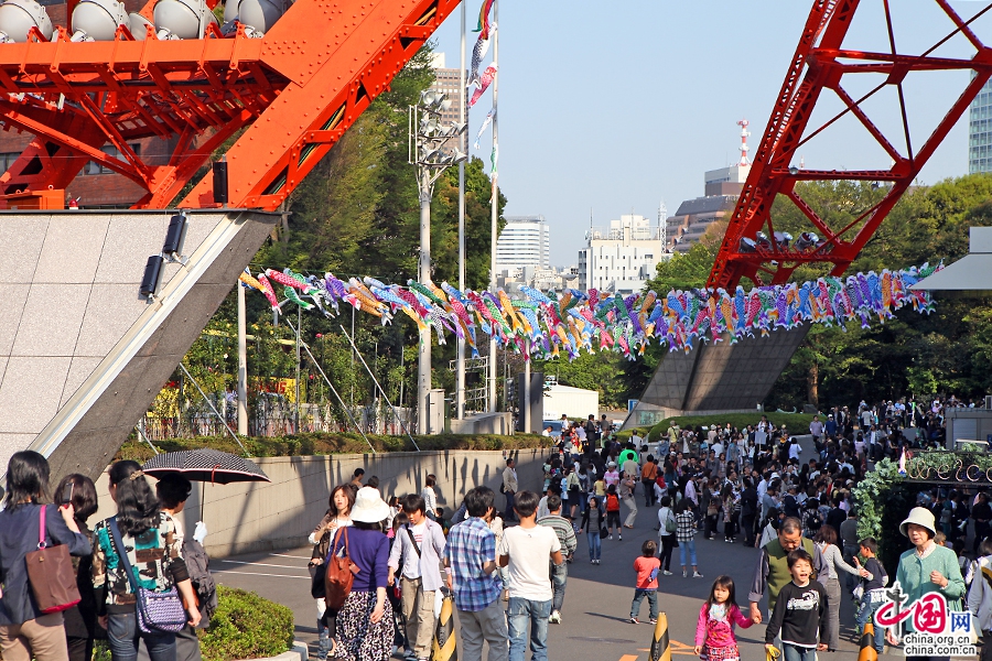 日本の物語（一）、幸福に彩られた東京タワー