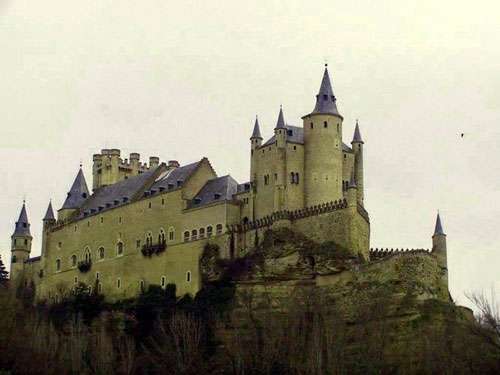 Европа: Десять самых красивых старинных замков