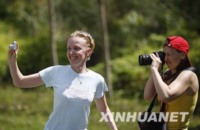 Успешно завершился второй день эстафеты Олимпийского огня на острове Хайнань