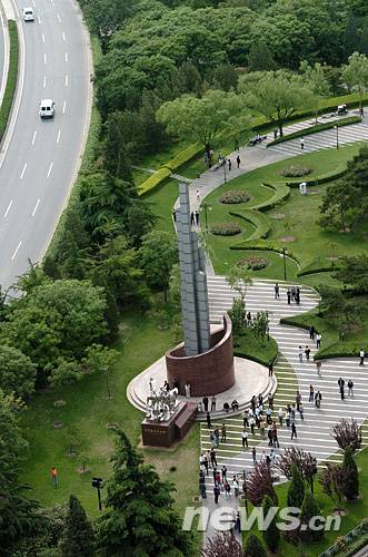 Пекине заметно ощущался подземной толчок.