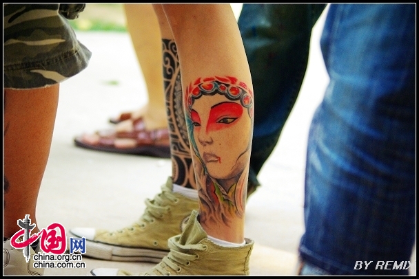 Поразительно! Нравятся ли вам такие татуировки? 