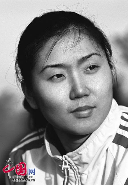 Чжан На - член китайской женской команды по волейболу. 28 августа 2004 года на XXVIII Олимпийских играх в Афинах китайская женская команда по волейболу завоевала золотую медаль в финальной игре с российской командой.