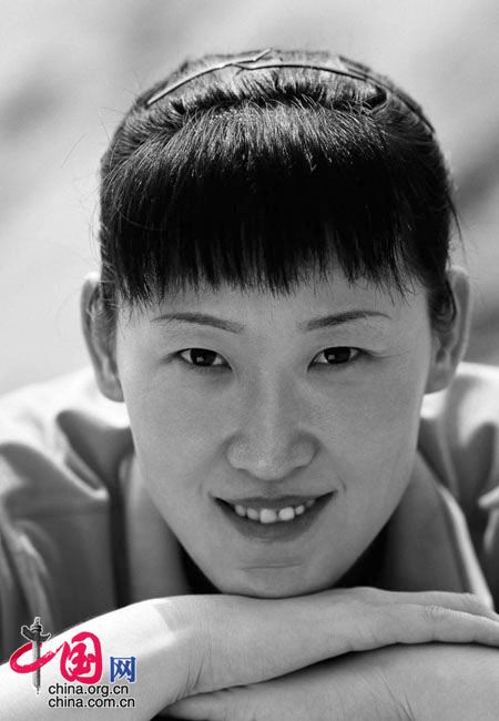 Сунь Нина - член китайской женской команды по волейболу. 28 августа 2004 года на XXVIII Олимпийских играх в Афинах китайская женская команда по волейболу завоевала золотую медаль в финальной игре с российской командой.