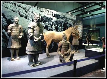 Сокровища разных музеев собраны в Столичном музее Пекина