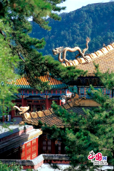 Монастырь Сюймифушоу в городе Чэндэ провинции Хэбэй