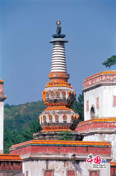 Монастырь Пунинсы в городе Чэндэ провинции Хэбэй