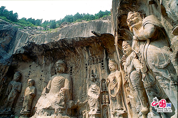 Каменные пещеры Лунмэнь в городе Лоян провинции Хэнань3