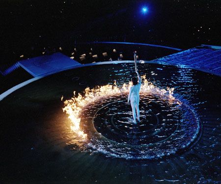Прекрасные мгновения церемоний открытия разных летних Олимпийских игр9