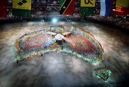 Прекрасные мгновения церемоний открытия разных летних Олимпийских игр0