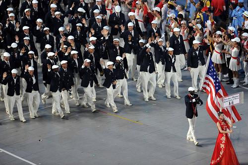 Олимпийская делегация США вышла на стадион на церемонии открытия 29-х Олимпийских игр