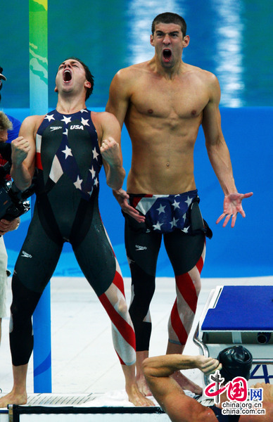 Срочно: пловцы из США завоевали золотую медаль в мужской эстафете 4х100 м вольным стилем2