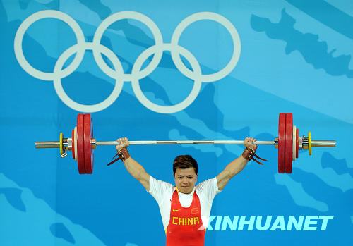 Китайский тяжелоатлет Чжан Сянсян -- чемпион Олимпиады-2008 в весовой категории до 62 кг2
