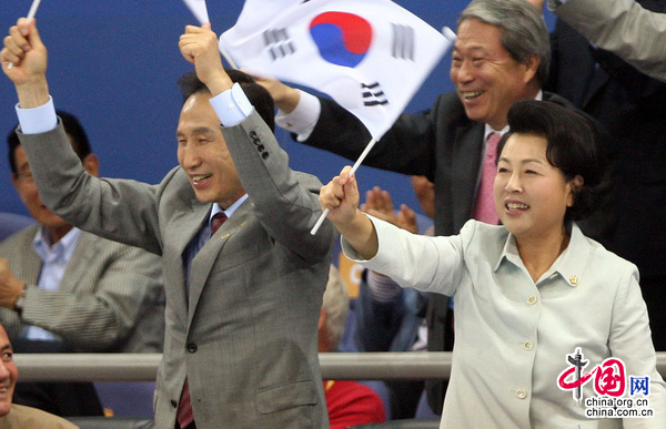 Президент Республики Корея Ли Мен Бак с супругой