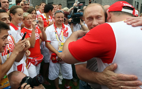 Премьер-министр России В.В. Путин посетил Олимпийскую сборную России.