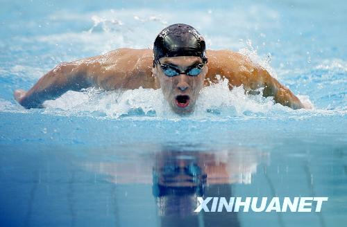Срочно: Американский пловец Майкл Фелпс -- чемпион Олимпиады-2008 в плавании баттерфляем на дистанции 200 м2