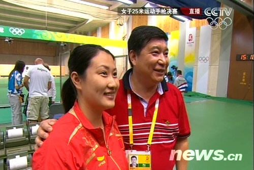 Китайская спортсменка Чэнь Ин завоевала золотую медаль в стрельбе из скоростного пистолета с 25-ти метровой дистанции