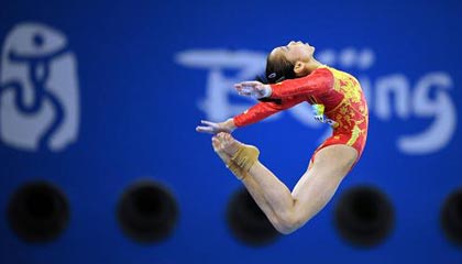 Замечательный отрывок выступления китайской женской сборной по спортивной гимнастике