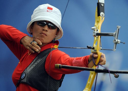 Китаянка Чжан Цзюаньцзюань завоевала золотую медаль по стрельбе из лука среди женщин 1