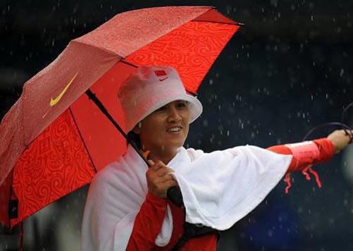 14 августа китайская лучница Чжан Цзюаньцзюань завоевала золотую медаль, опередив корейскую соперницу.0