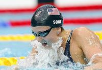 Срочно: Ребекка Сони из США -- олимпийская чемпионка в плавании брассом на 200 м среди женщин