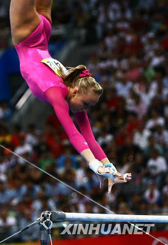 Срочно: Американская гимнастка Анастасия Люкин -- чемпионка Олимпиады в спортивной гимнастике в многоборье1