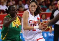 Женская команда Китая по баскетболу выиграла у команды Мали в матче группового турнира